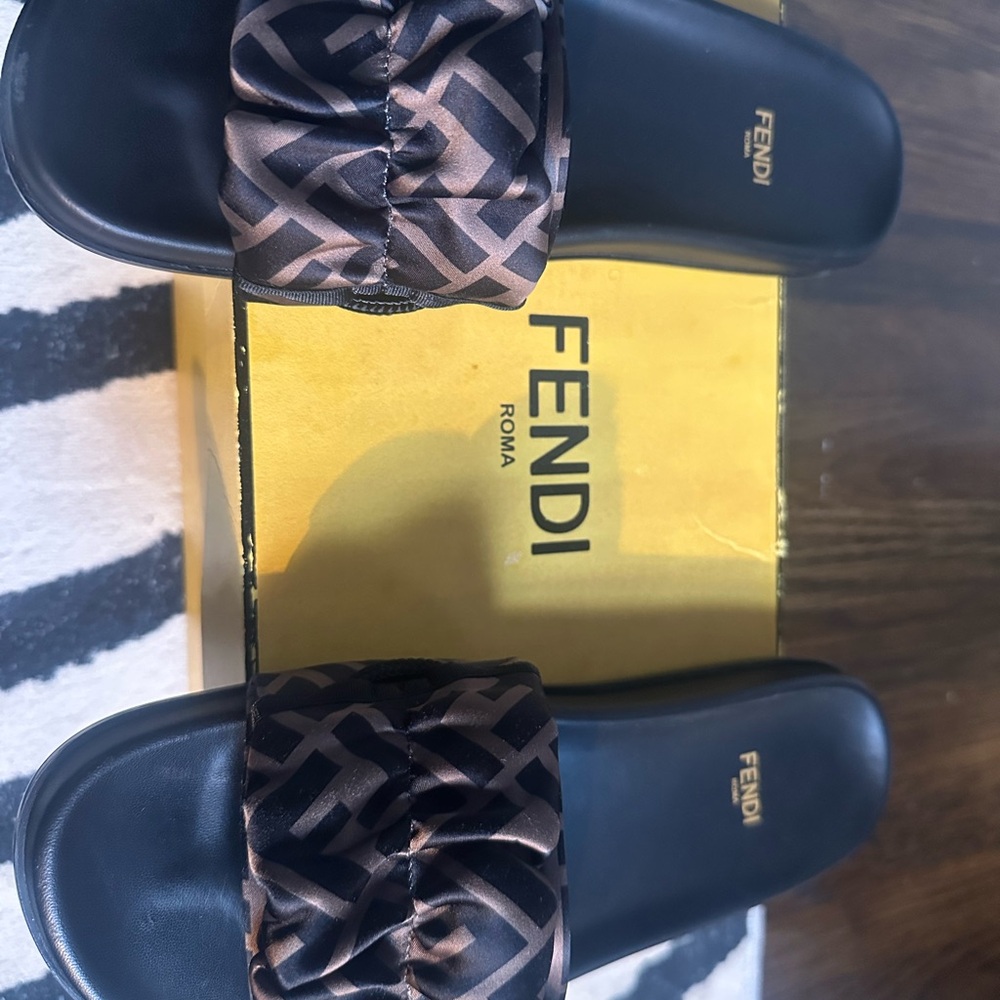 Fendi Women's Black and Brown Patterned Sandals